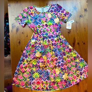 Gorgeous LuLaRoe HTF 🦄 NWT floral neon Amelia dress M unicorn roses squares